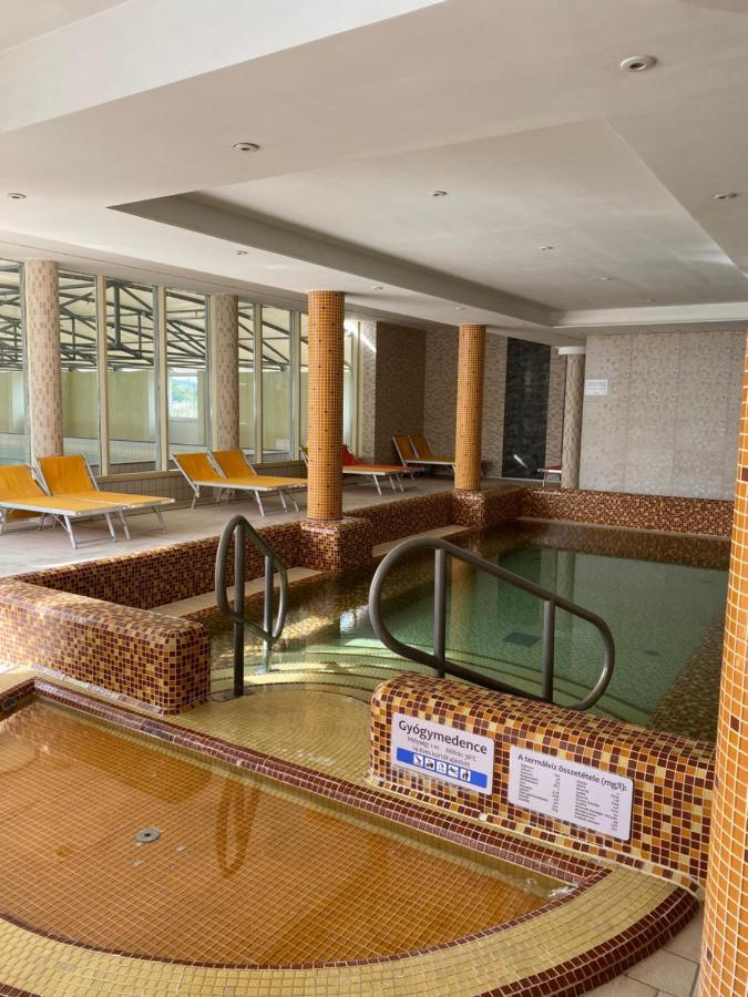 Bike & Spa Velence Apartman Luaran gambar