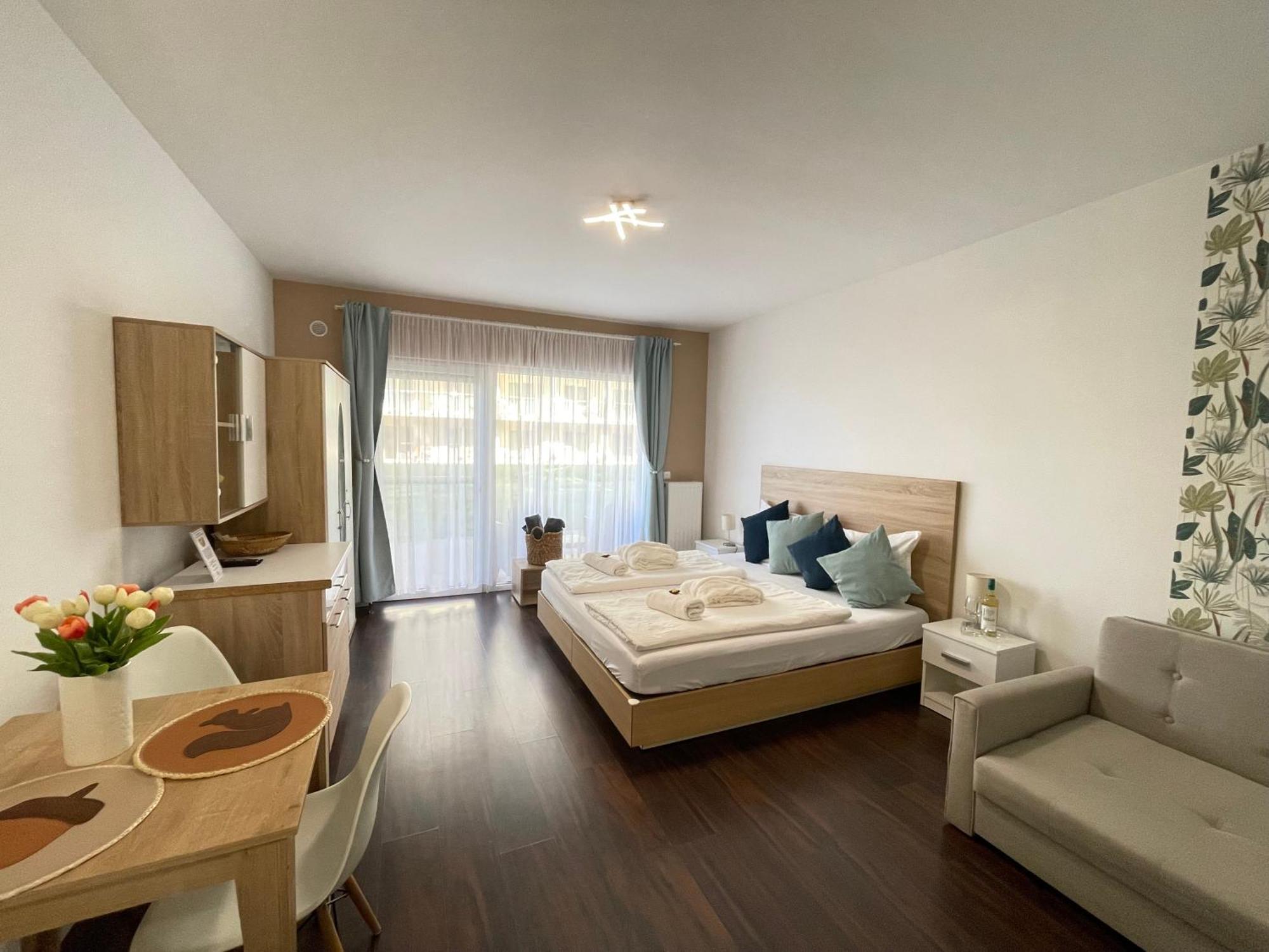 Bike & Spa Velence Apartman Luaran gambar